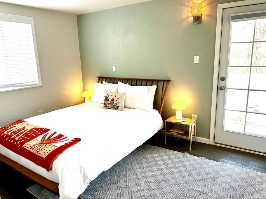 Fully Furnished, Serene Taos House Exterior foto